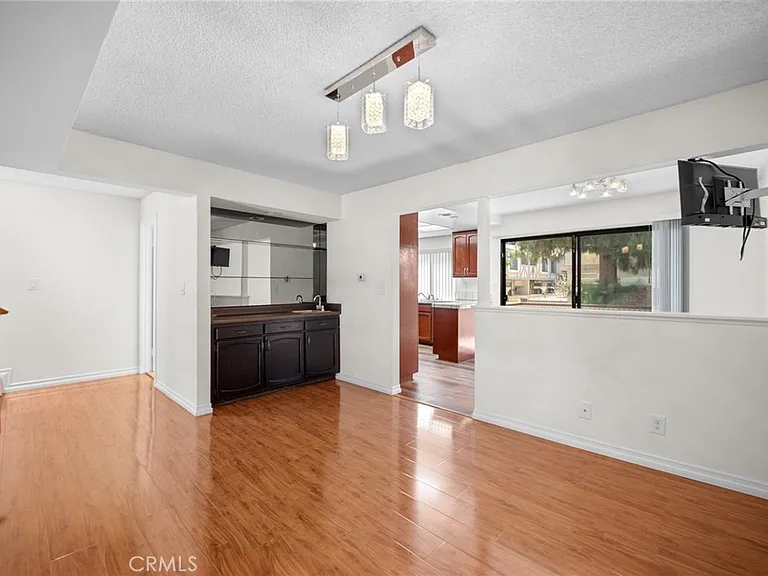 7100 Balboa Blvd #803 — Photo 11