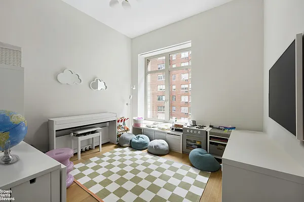 Rented by Brown Harris Stevens | media 7