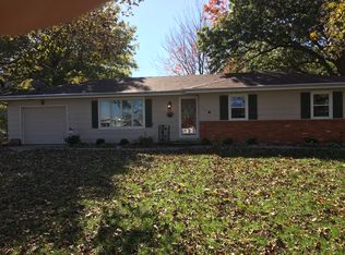 304 E Nelson St, Savannah, MO 64485