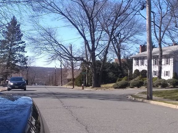 5th image of 101 Hill St