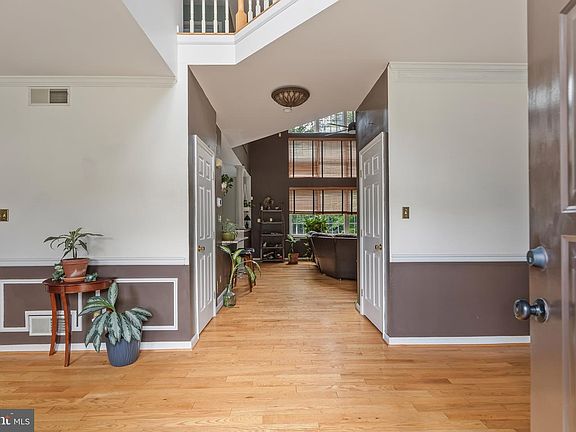 3rd image of 28 Watson Way