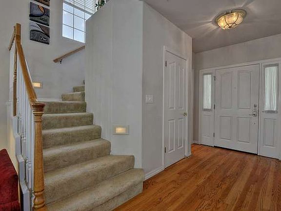 3rd image of 1021 Oakmont Pl