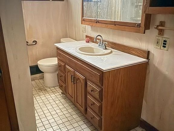3rd image of 4517 Debra Ave