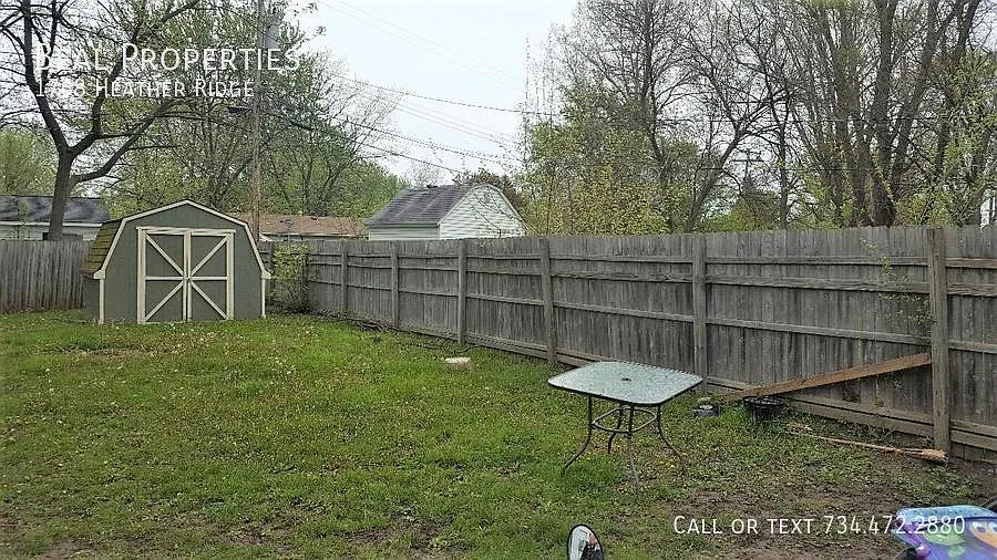 3 bed, $1,700 — Photo 2