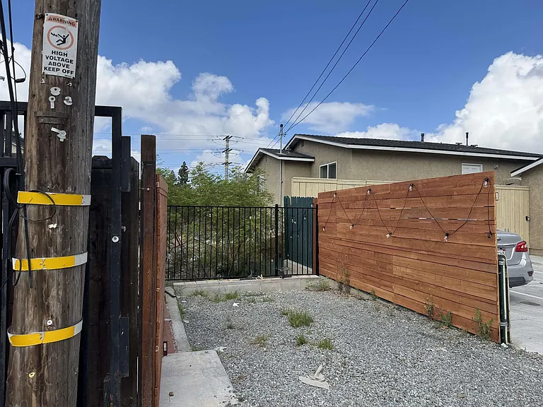 3669 Swift Ave — Photo 34