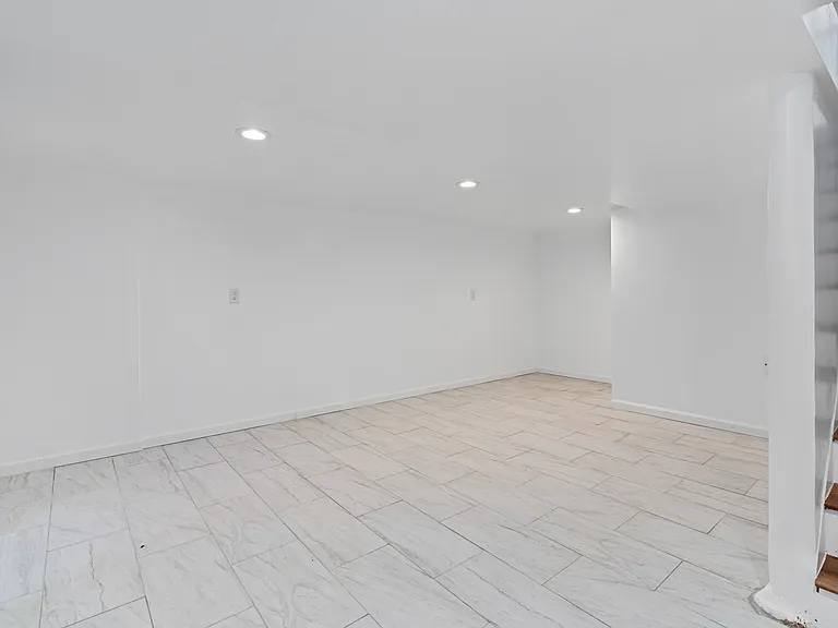 6355 Crestview Dr — Photo 15
