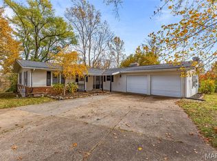 785 Golf Course Dr, Herculaneum, MO