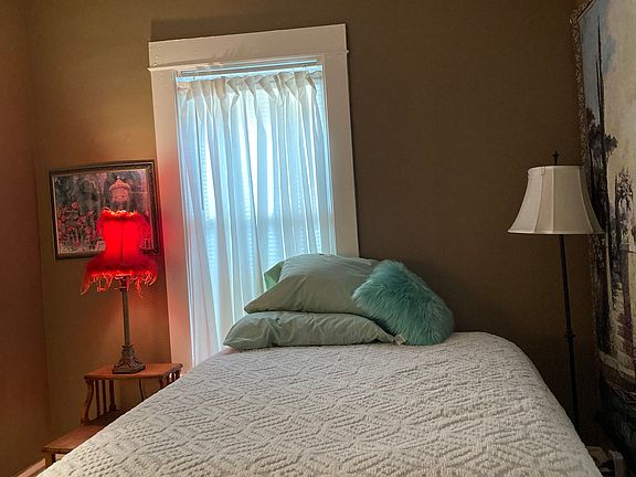 2nd image of 323 Russell Ave N #1