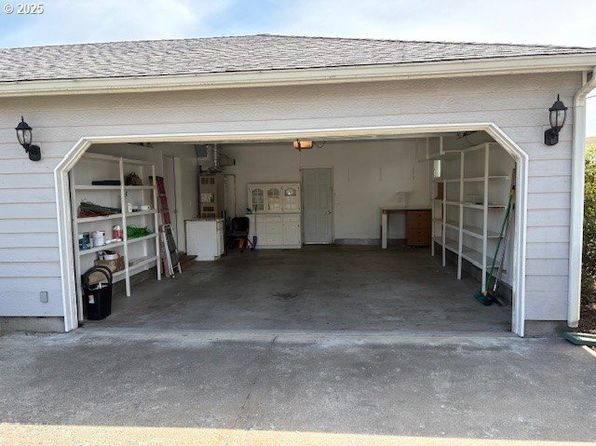 3202 NE Riverside Ave, Pendleton, OR 97801