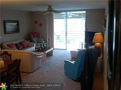 3rd image of 1024 SE 5th Ave APT 302