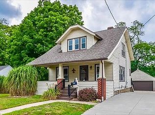 3965 Warner St, Mogadore, OH 44260