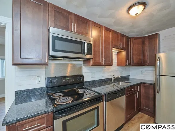 132 Dolphin Ave APT 3, Revere, MA 02151