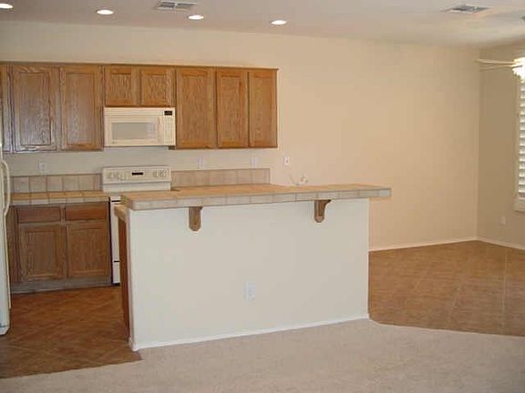 3rd image of 41225 N Shadow Creek Way