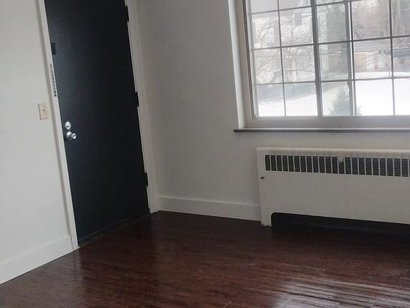 5th image of 234 Parkway Ave #3