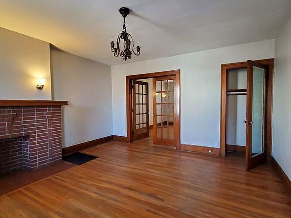 3rd image of 29 E Markison Ave