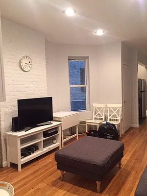 Rented by Real Broker NY LLC | media 11