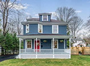 26 Cottage St, Wellesley, MA 02482