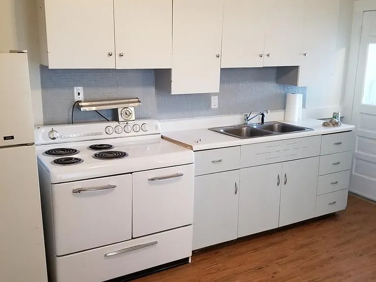 2 Broad St #1 — Photo 2