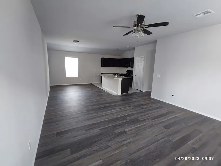 1211 Tortoise Wood Rd — Photo 4