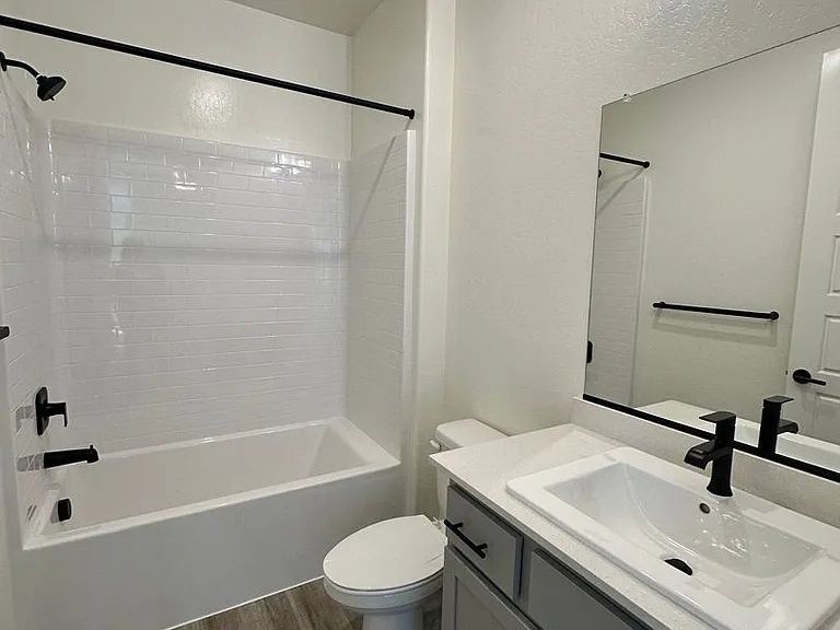 4005 W Babcock Ave — Photo 6
