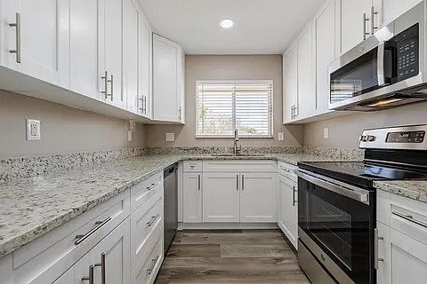 2nd image of 5048 Chaves Cir
