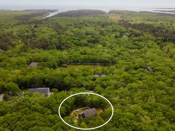 145 Vineyard Meadow Fms Rd, West Tisbury, MA 02575