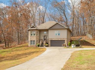 1055 Durham St, Dalton, GA 30721