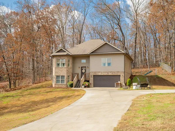 1055 Durham St, Dalton, GA 30721