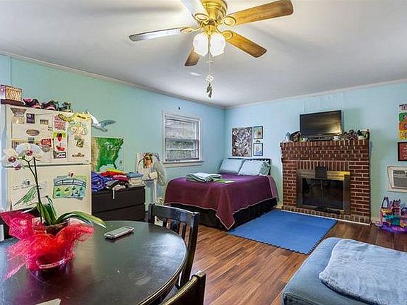 4th image of 309 Dundee Ave #3