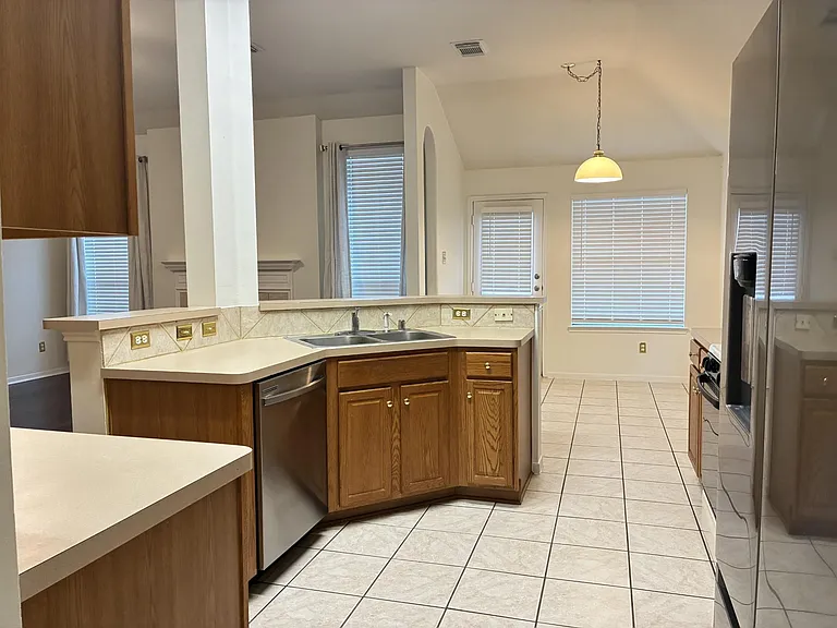 8910 Aber Trail Ct — Photo 11