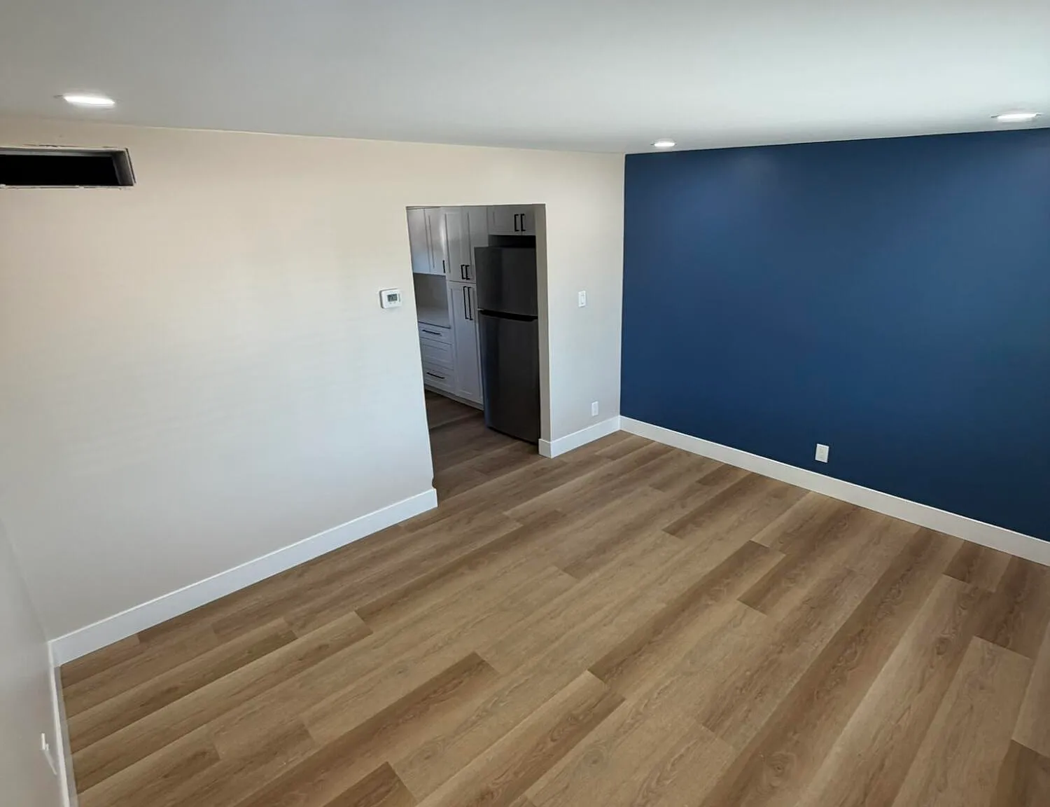 2 bed, 1.0 bath, 1443 sqft, $1,350 — Photo 2