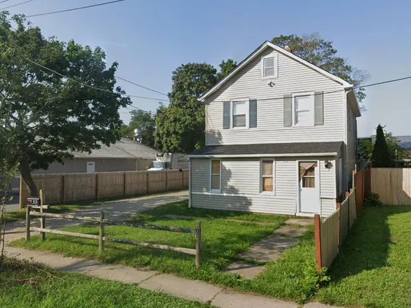 313 Osborn Avenue, Riverhead, NY 11901