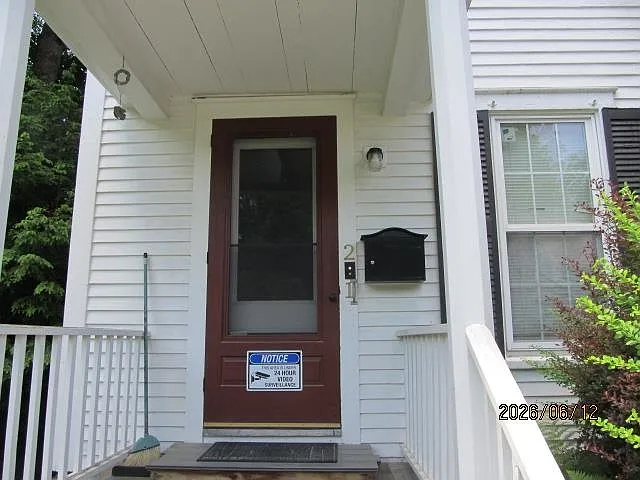 2 bed, 1.0 bath, 1100 sqft, $1,400 — Photo 3