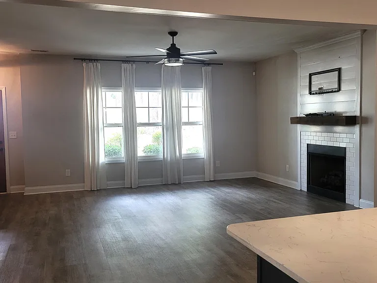 429 Gretchen Rd — Photo 4
