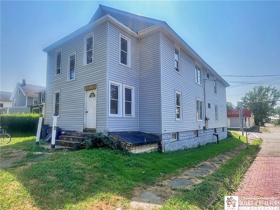 1st image of 812 Central Ave