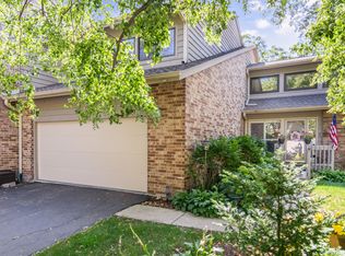 19 Brook Ln, Palos Park, IL 60464