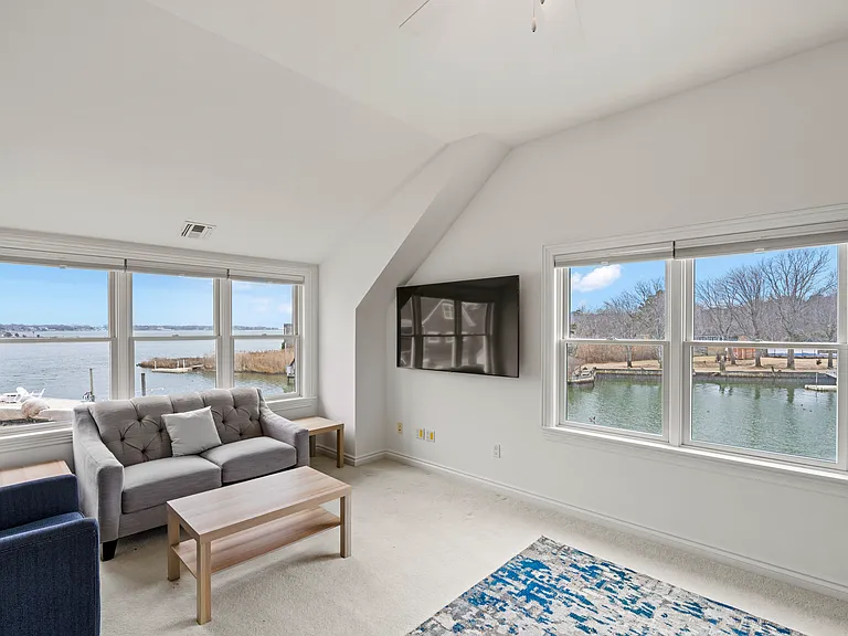 8 Hyler Dr — Photo 7