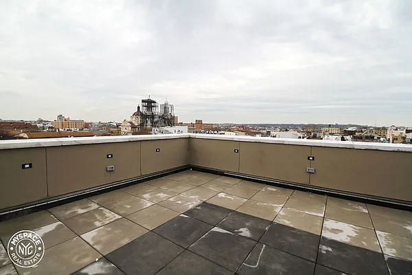 Rented by MySpaceNYC | media 11