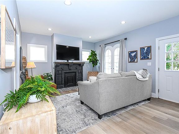 5th image of 705 Delmont St