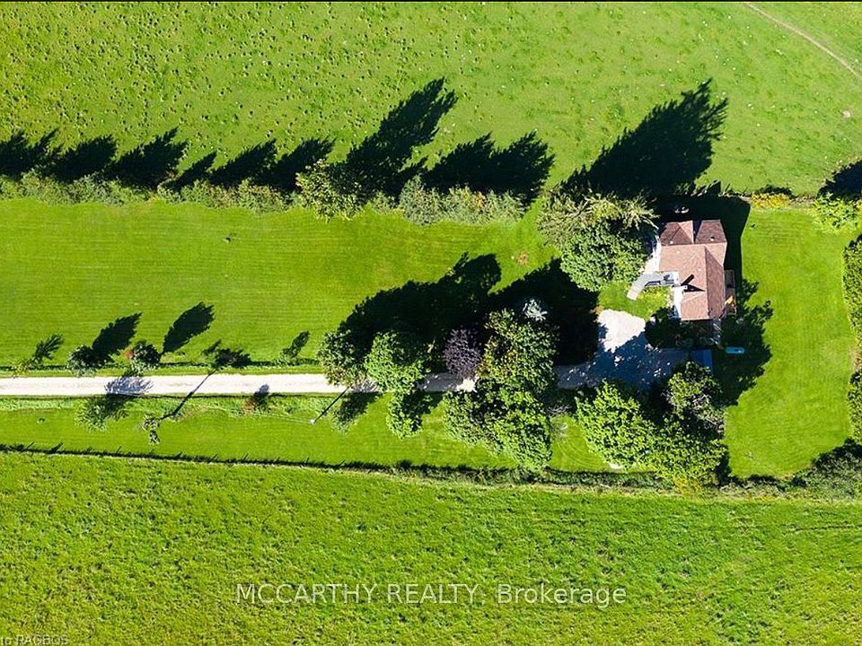 1st image of 307517 Centre Rd #A