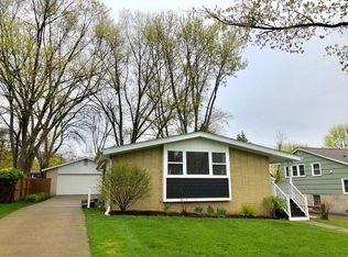 816 Sunrise Ct, Ann Arbor, MI