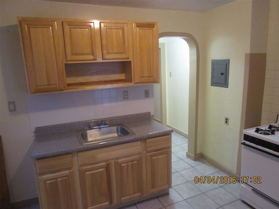 2nd image of 118 Neptune Ave APT 3