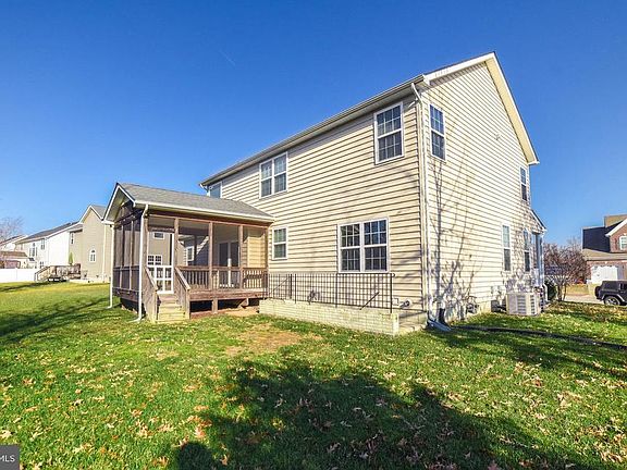 5th image of 20813 Middlegate Dr