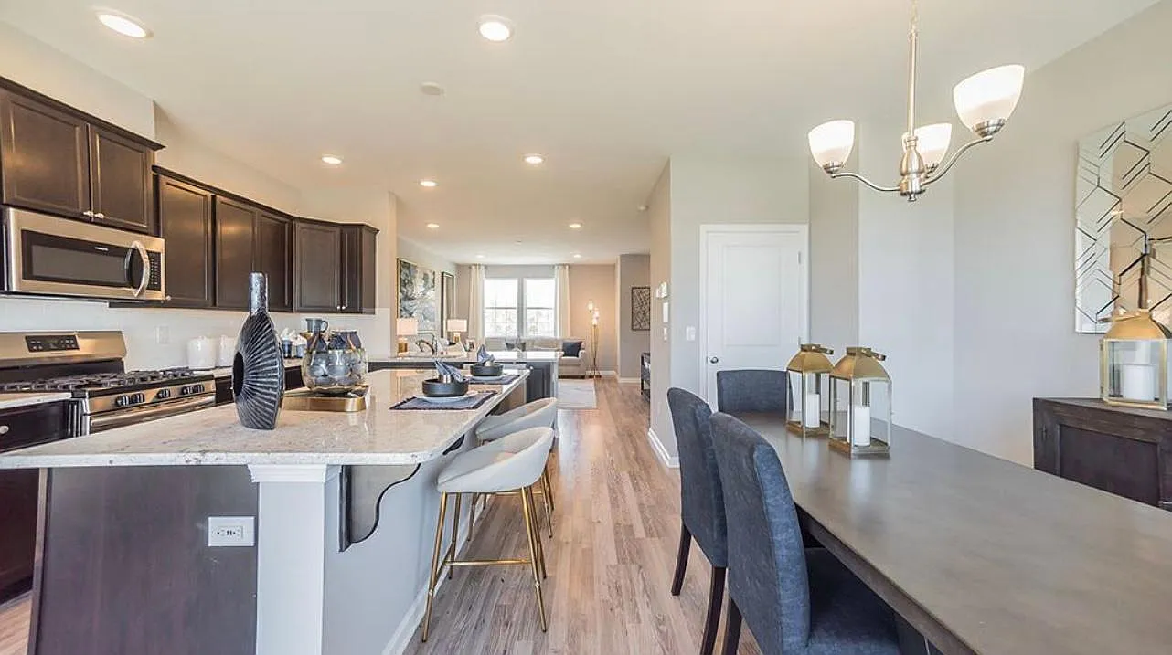 3 bed, 2.5 bath, 2250 sqft, $3,195 — Photo 1