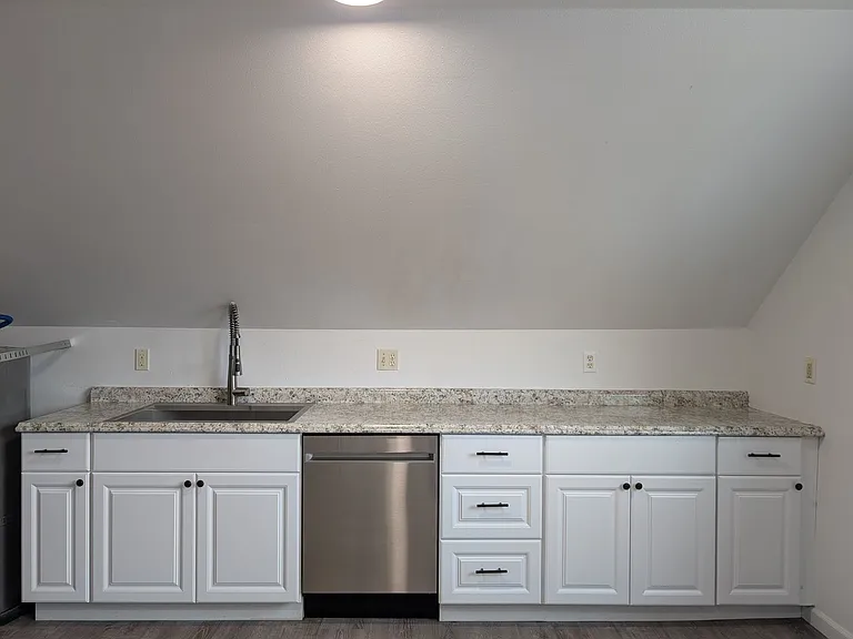 533 Methow St — Photo 8