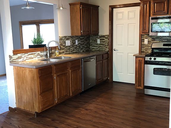 4th image of 5283 Genny Dr