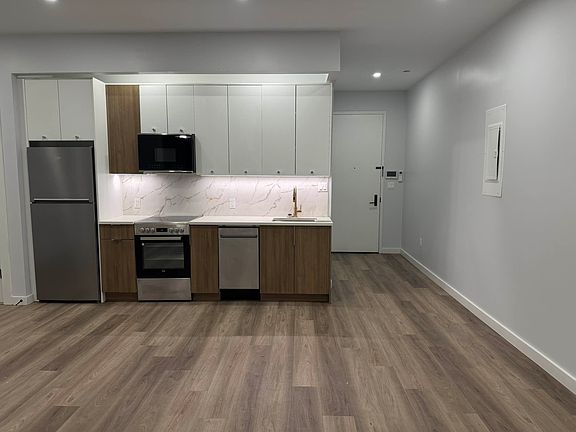 2nd image of 2917 Snyder Ave #2H
