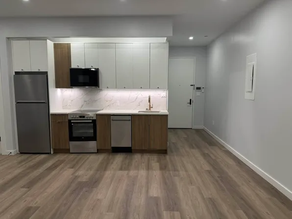 2917 Snyder Avenue image 2 of 12