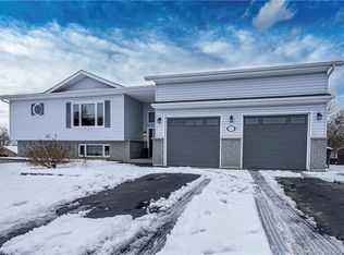 133 Wilson Cres, Grand Falls, NB E3Y 1C7