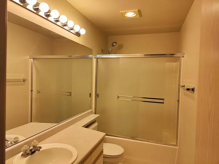 11130 SE 208th St #F202 — Photo 17